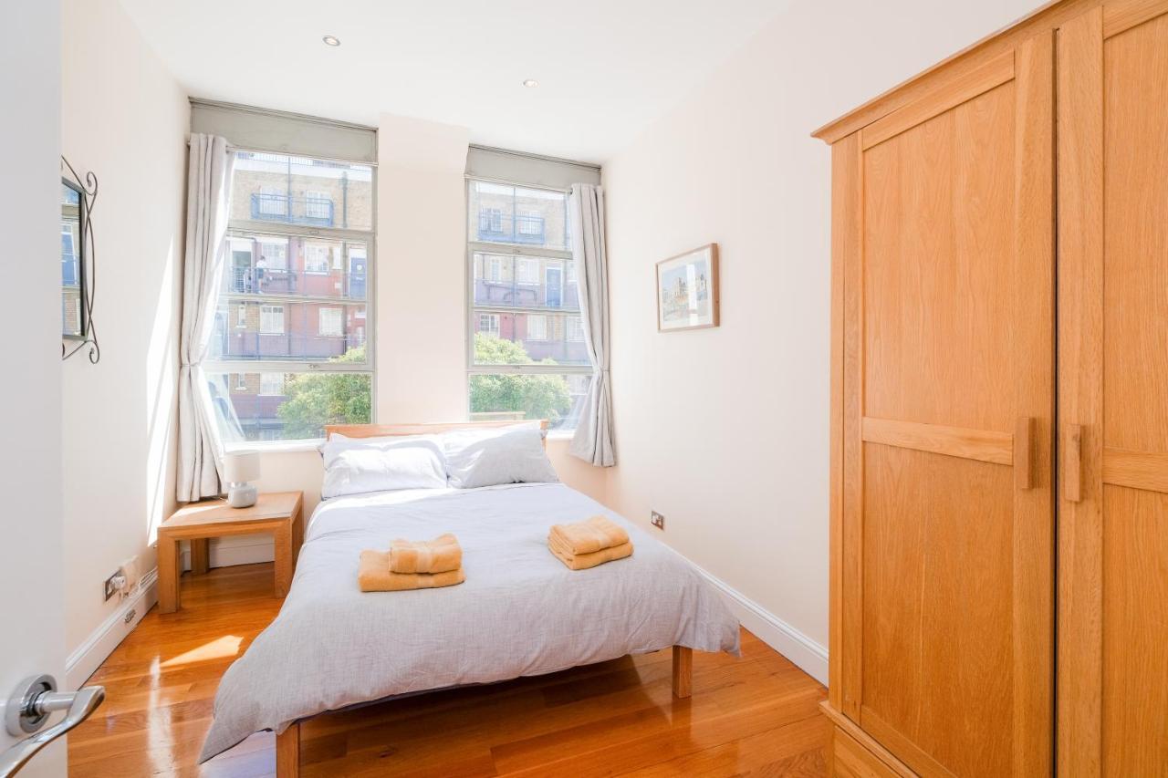 Lovely 2 Bed Flat In Canal Side Gated Development Apartment Лондон Екстериор снимка